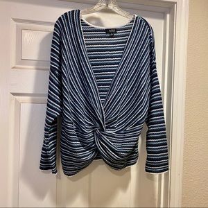 A.N.A A New Approach light weight sweater pullover